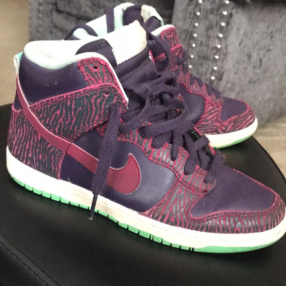 Nike Dunks - Picture 2 of 6